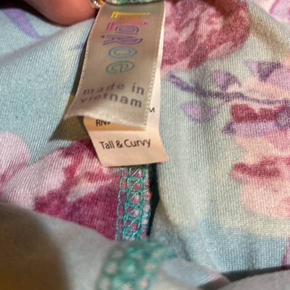 Lularoe floral Tall and Cuvry leggings - Picture 2 of 3